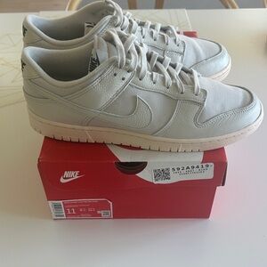 Nike Dunk Low Retro PRM in LT Orewood BRN CLR